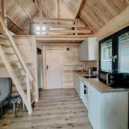 Cudnie Tu - Wdzydze Hébergement de vacances Wdzydze Kiszewskie