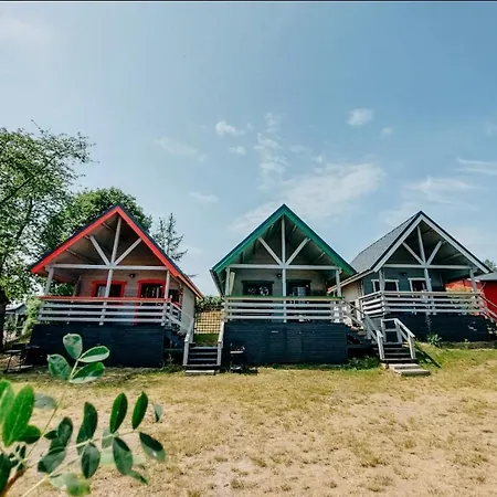 Cudnie Tu - Wdzydze 度假居